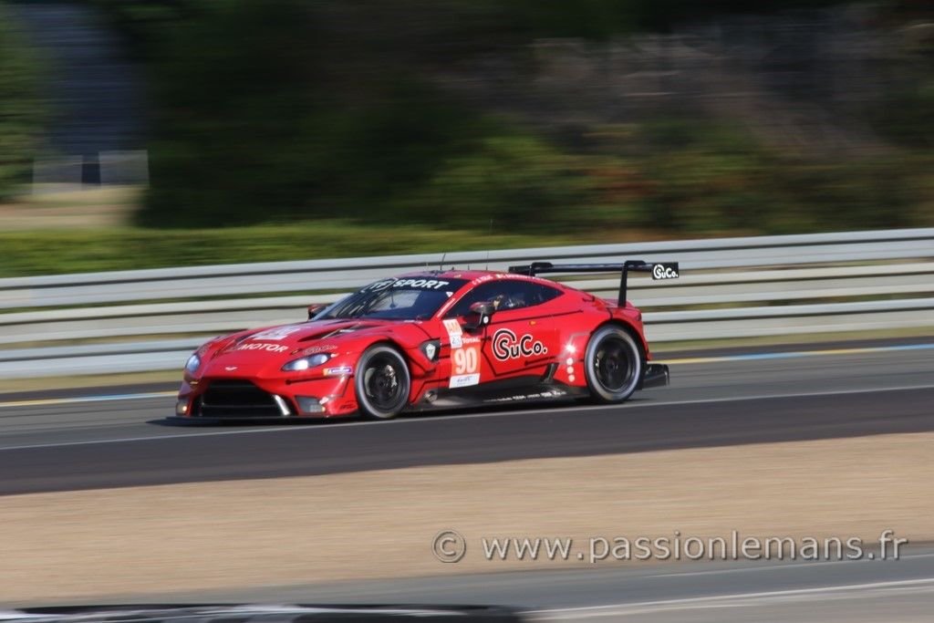 Aston Martin Vantage N°90